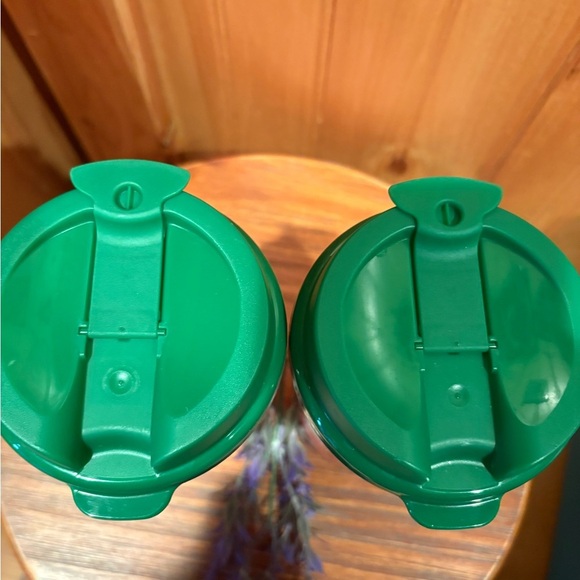 Set of Universal Studios Christmas Santa
Souvenir CocaCola plastic Refill Cup - Picture 5 of 8